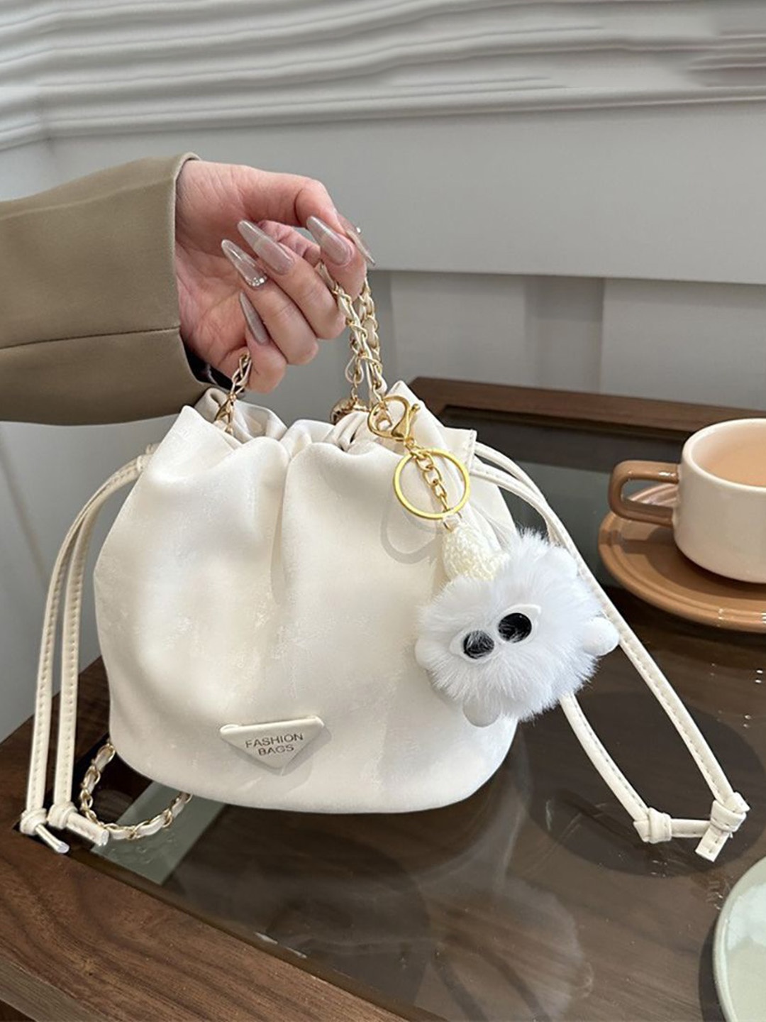 

StyleCast x Revolte Handheld Bag with Applique, White