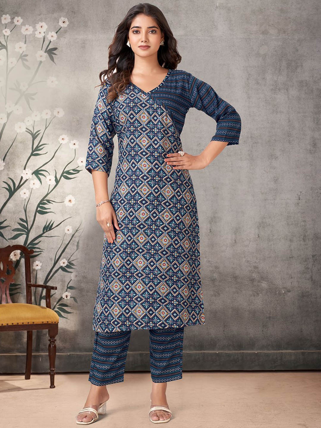 

KALINI Women Ethnic Motifs Printed Regular Kurta with Trousers, Blue