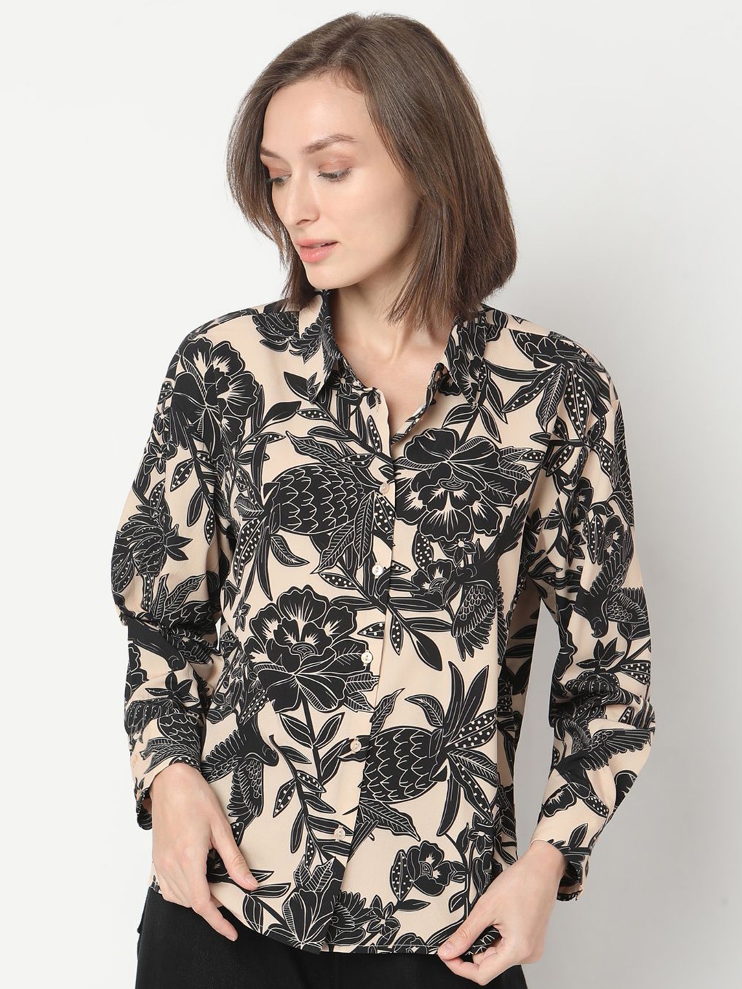 

Vero Moda Women Floral Opaque Printed Casual Shirt, Beige