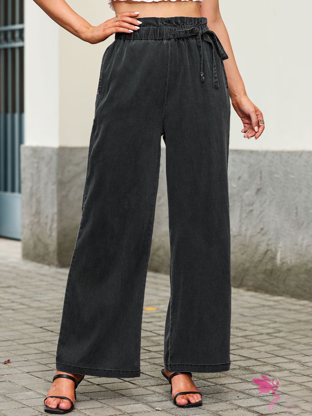 

StyleCast Women Straight Fit Mid-Rise Jeans, Black