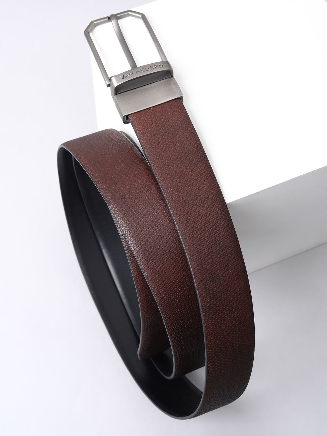 

Van Heusen Men Textured Leather Reversible Formal Belt, Brown