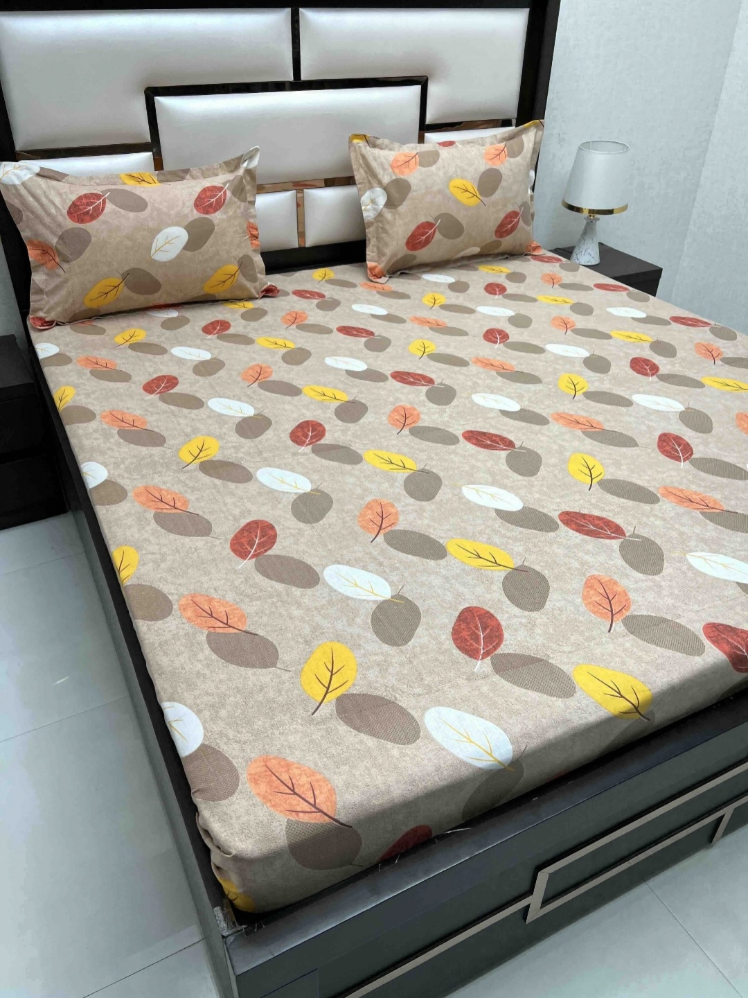 

Pure Decor Passion Brown Printed Pure Cotton 210 TC Queen Bedsheet Set 2.25 m x 2.55 m