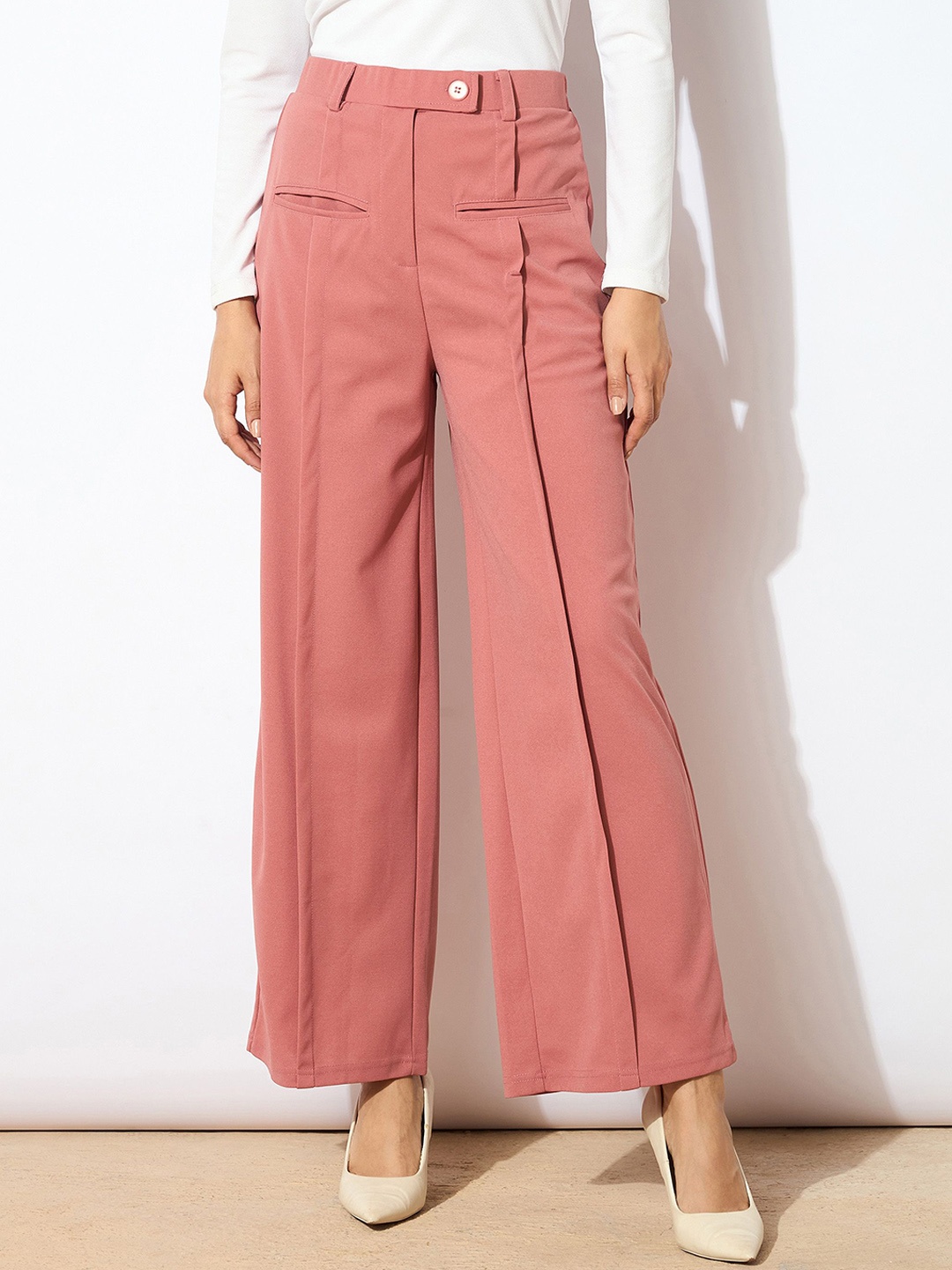 

SASSAFRAS Women Straight Fit High-Rise Trousers, Peach