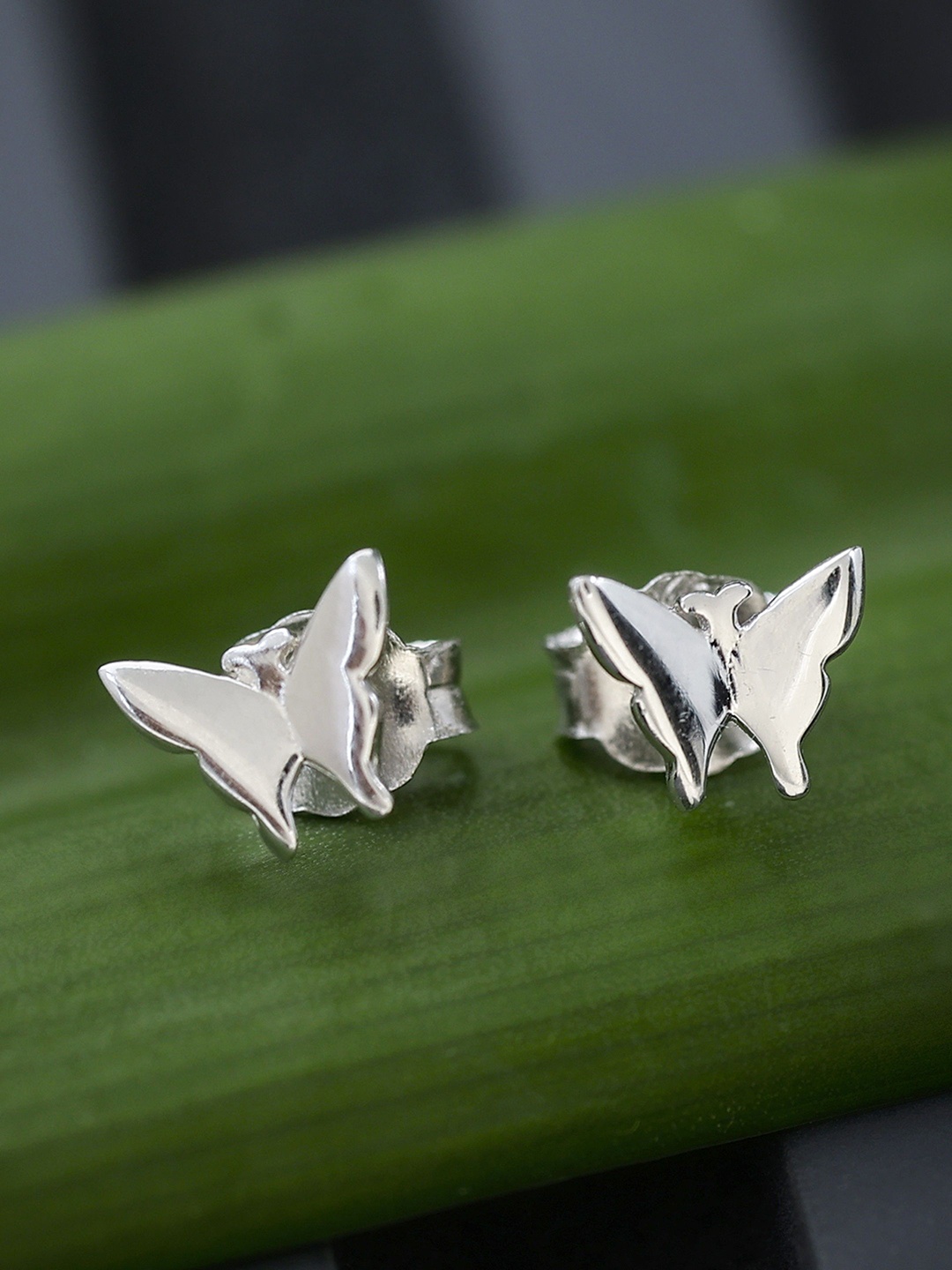 

DIAVO Rhodium Plated 925 Sterling Silver Contemporary Drop Earrings