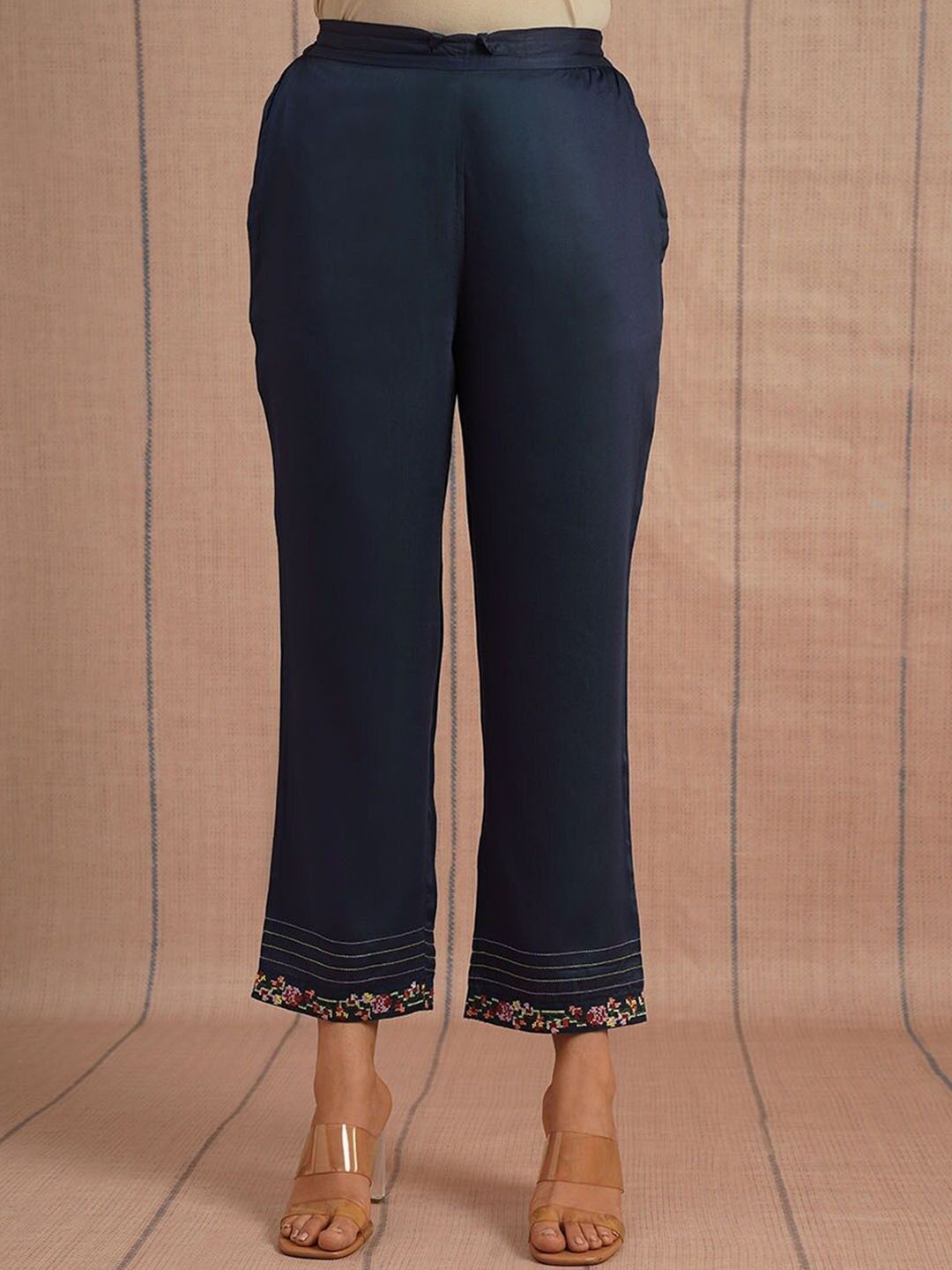 

JAYPORE Women Printed Trousers, Blue