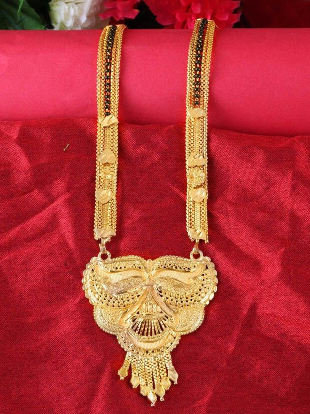 

DIVASTRI Gold-Plated Artificial Beads Mangalsutra