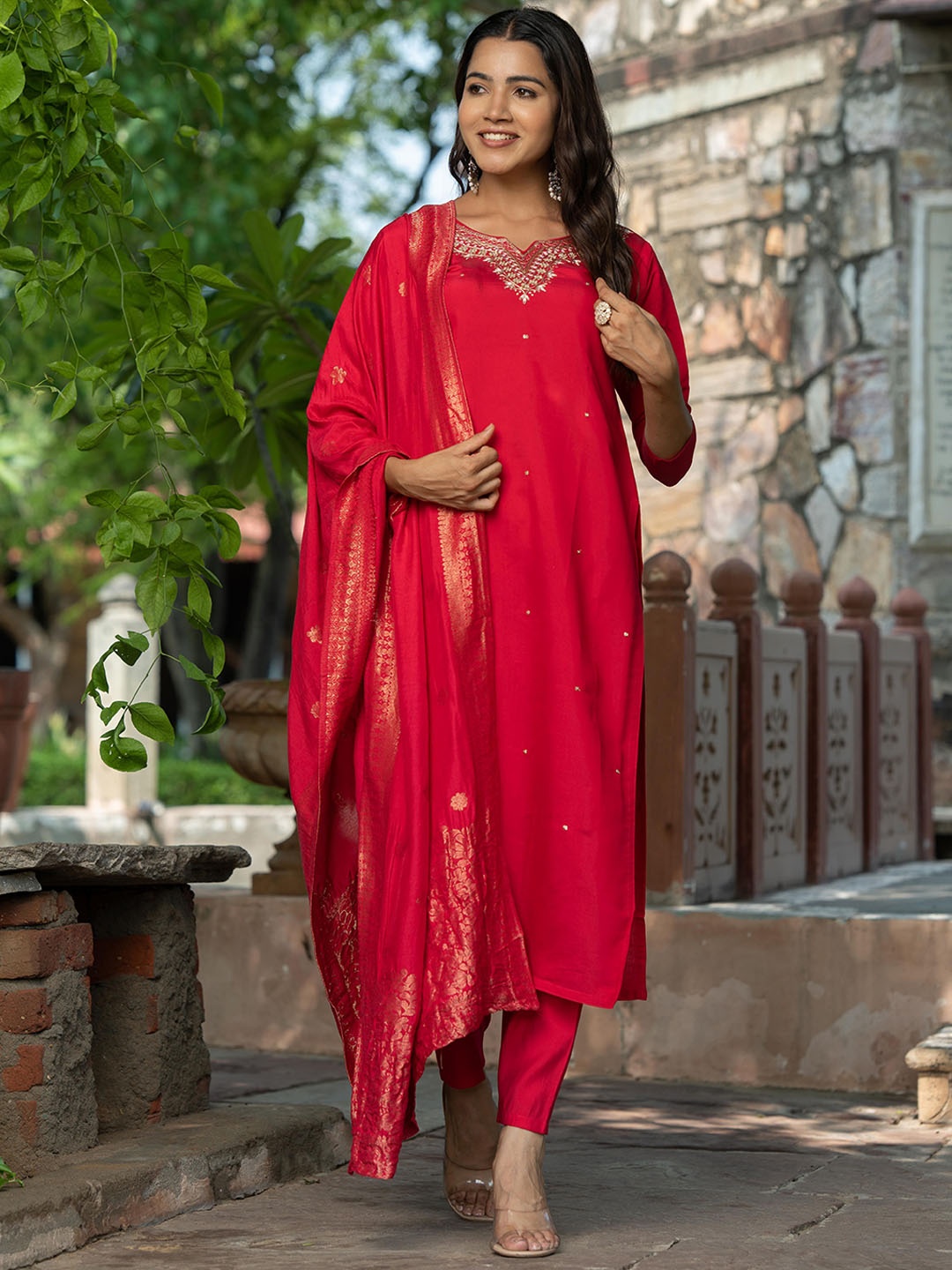 

Navlik Women Floral Embroidered Regular Kurta with Trousers & With Dupatta, Red