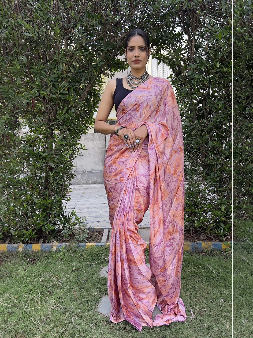 

KALINI Abstract Printed Satin Ready to Wear Saree, Pink