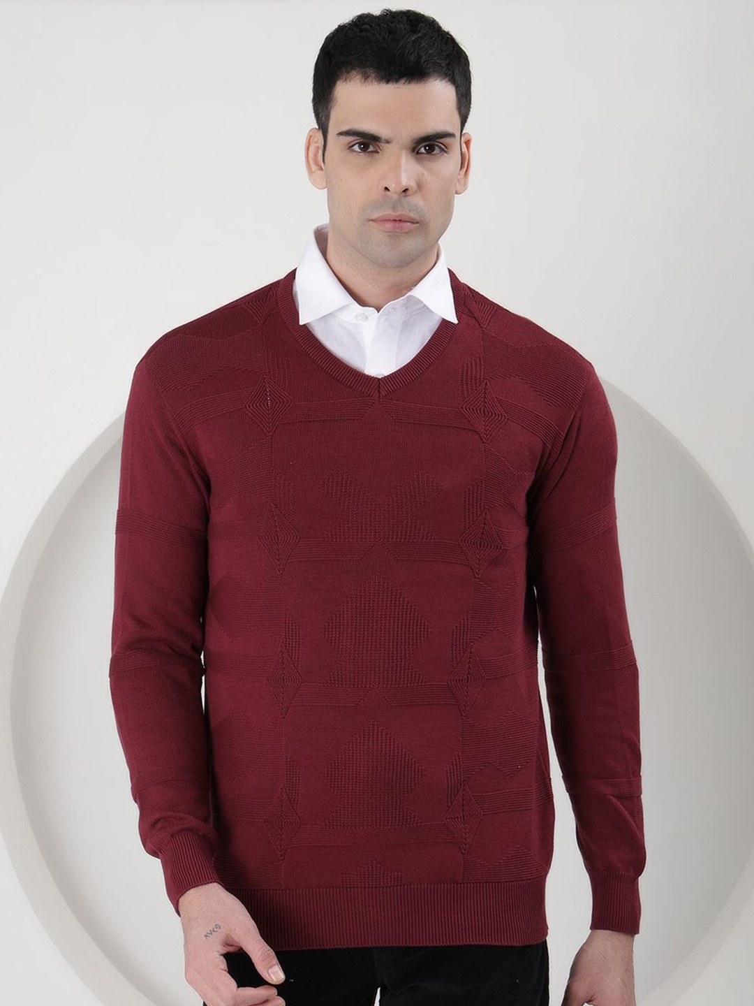

COBB Men V-Neck Pullover Sweater, Burgundy