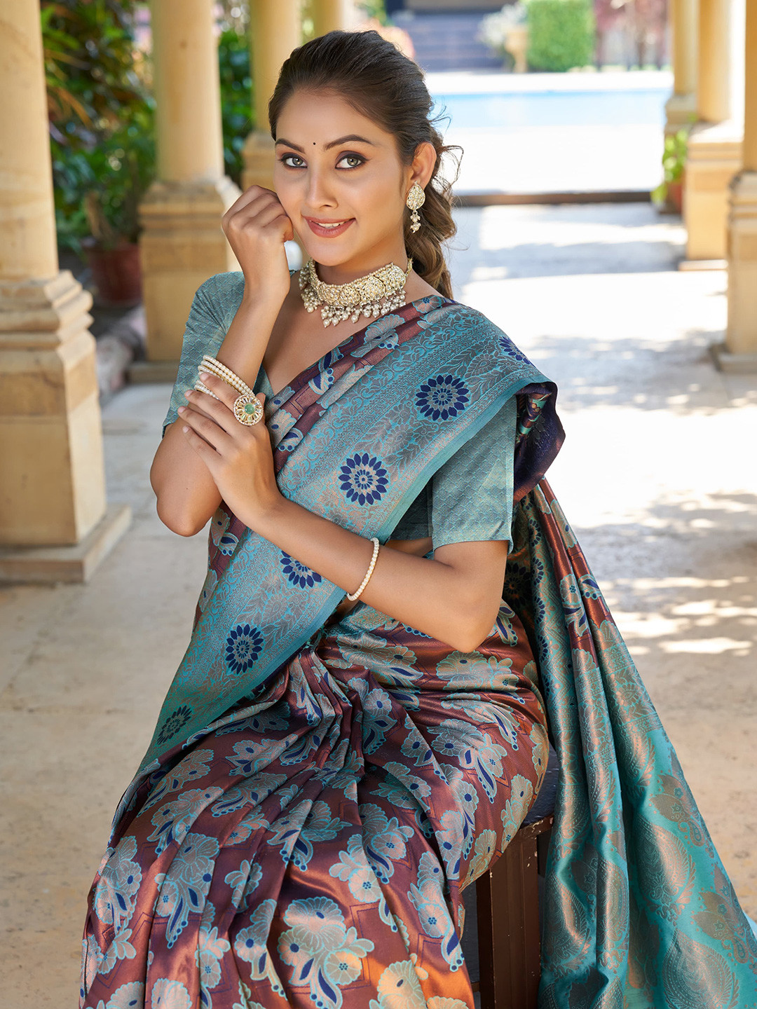 

Jinax Woven Design Zari Pure Silk Banarasi Saree, Brown