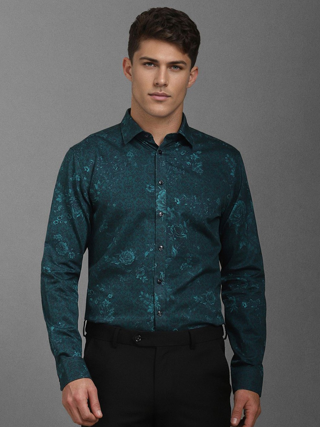 

Louis Philippe Sport Men Slim Fit Floral Opaque Printed Casual Shirt, Green