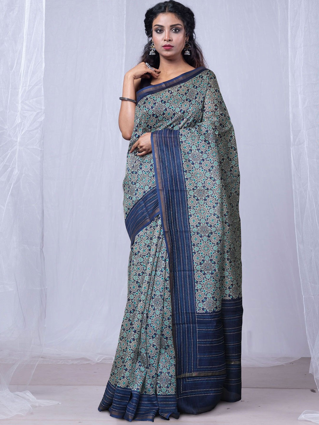 

Unnati Silks Floral Printed Zari Chanderi Saree, Navy blue