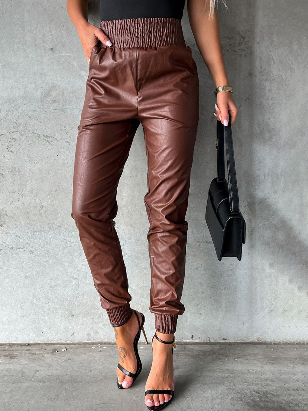 

StyleCast Women Solid Regular Fit Joggers, Brown