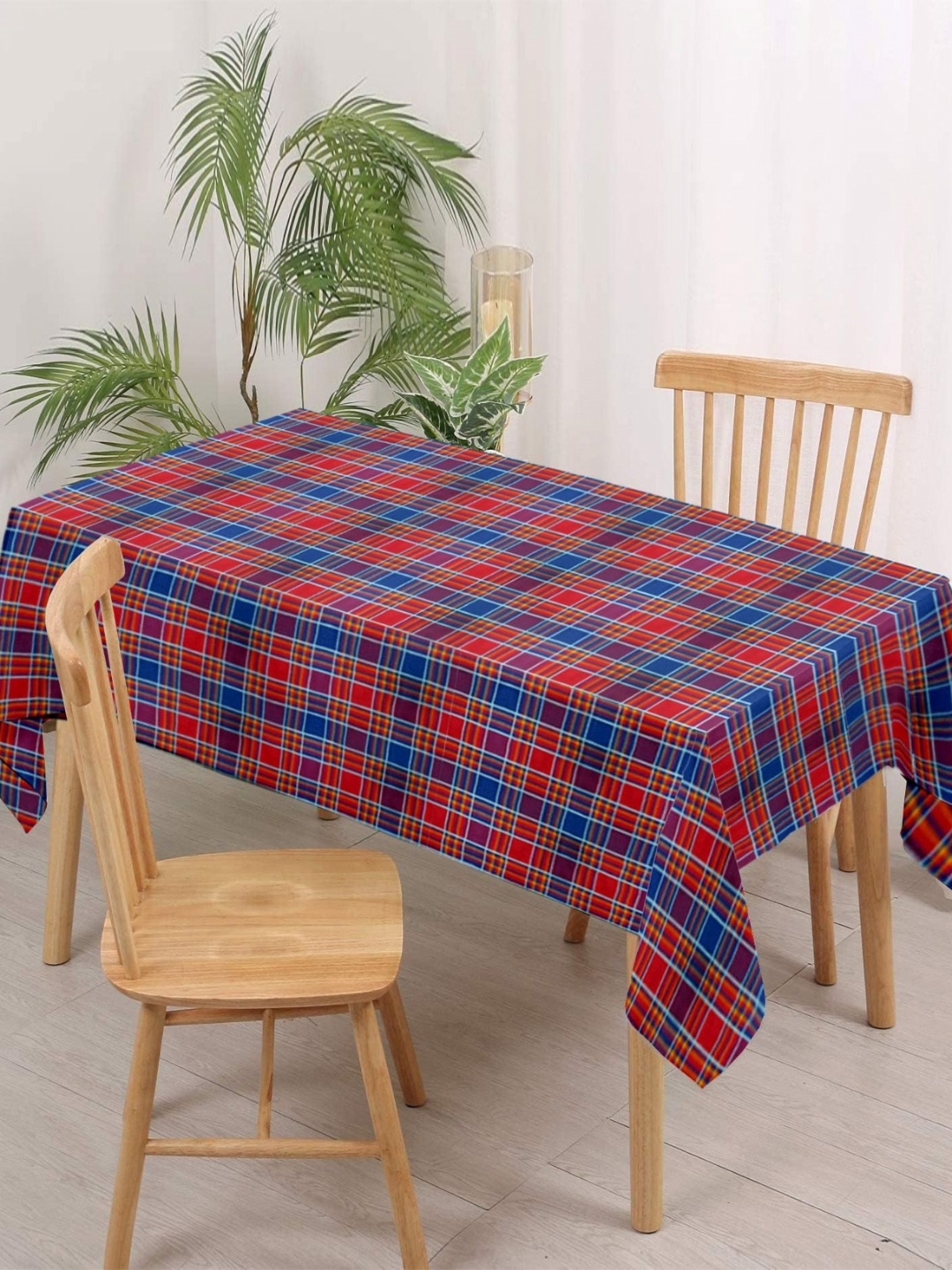 

Lushomes Red & Navy Blue Geometric Printed Cotton 2-Seater Table Cover