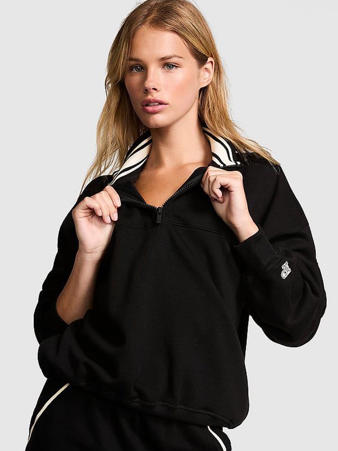 

Victoria's Secret Women Shirt Collar Sweatshirt, Black