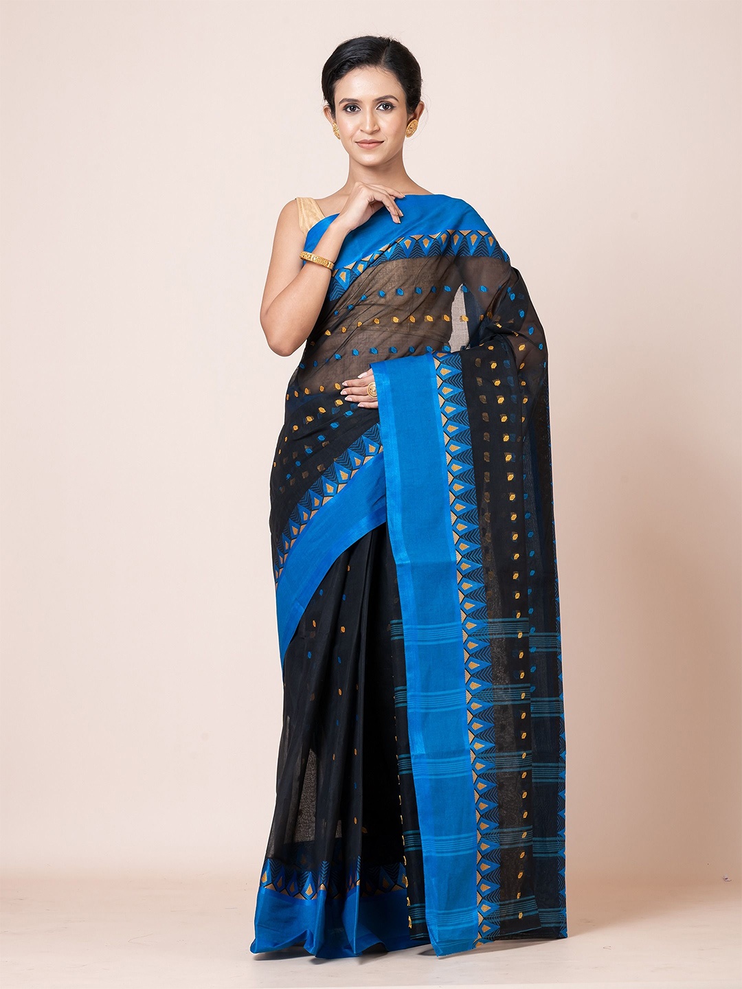 

PUKU Woven Design Pure Cotton Saree, Black