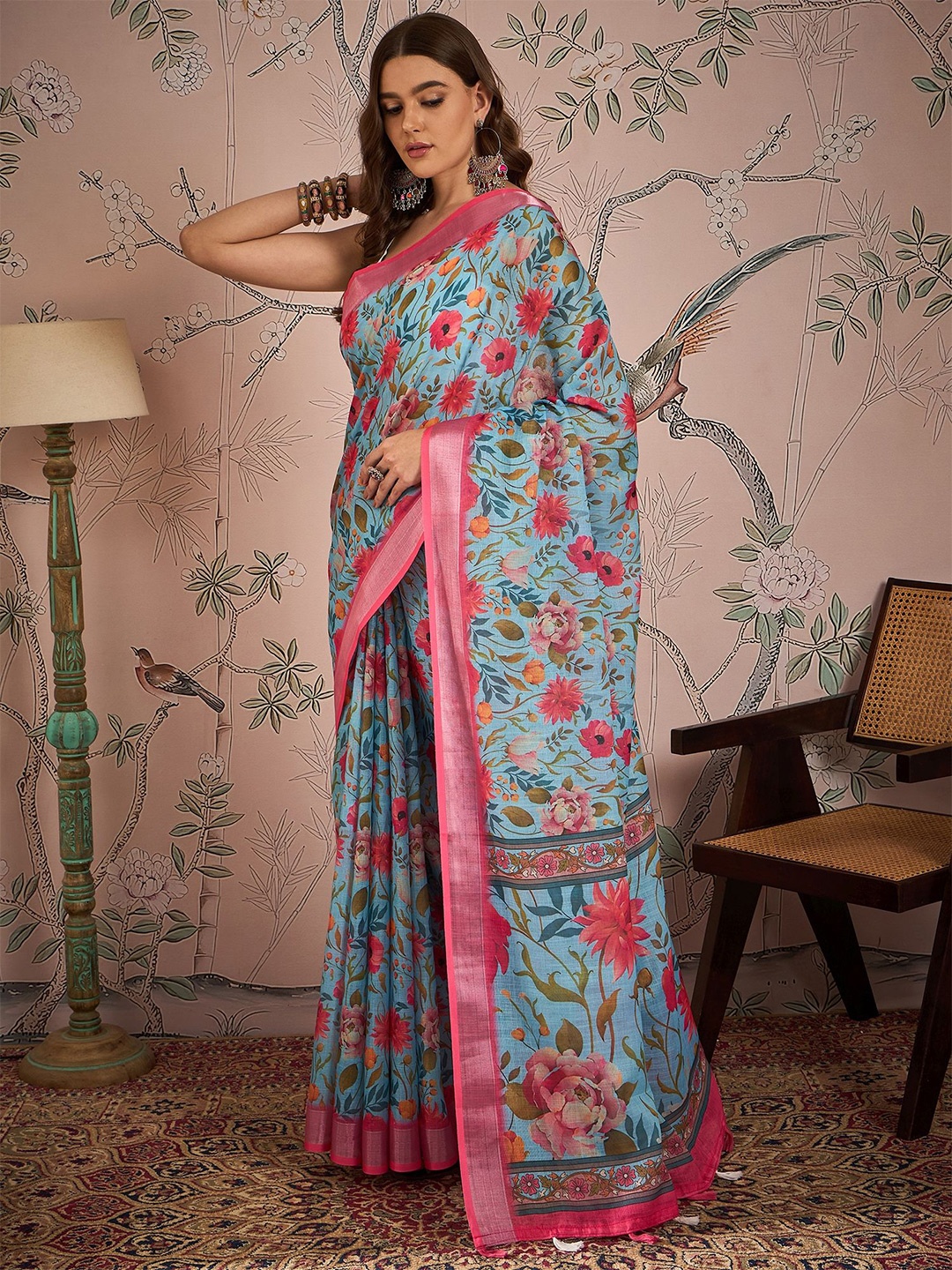 

Ariya Prints Floral Zari Linen Blend Saree, Blue