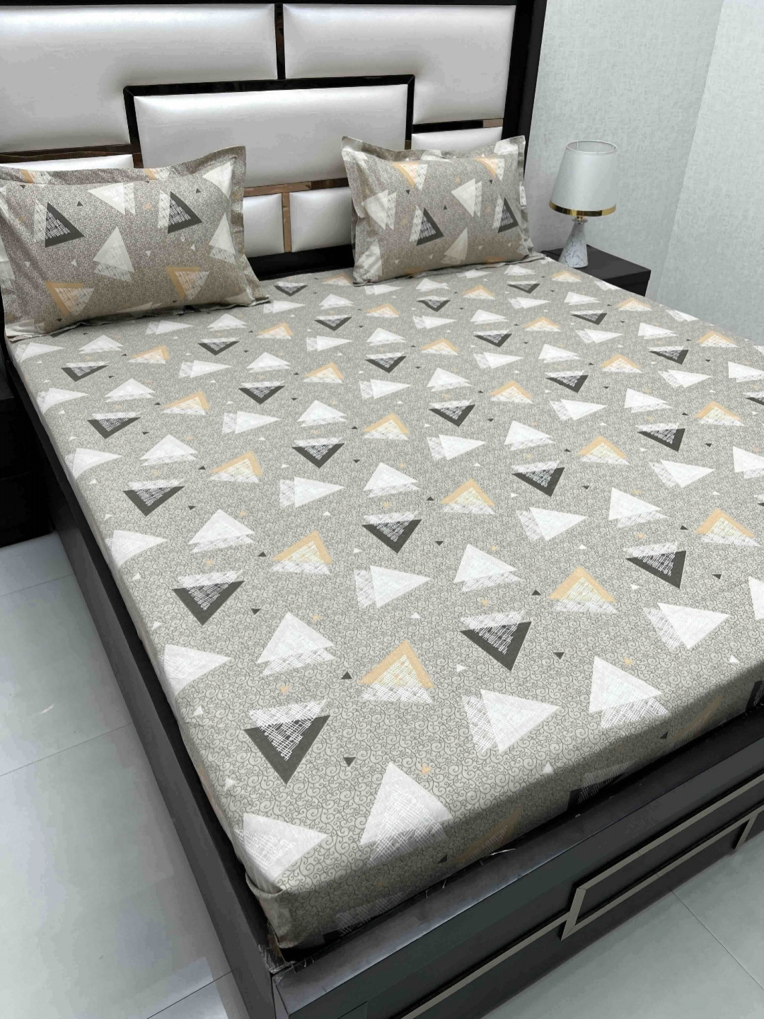 

Pure Decor Cotton Queen Size Double Bedsheet With 2 Pillow Covers 2.28m X 2.54m, Grey