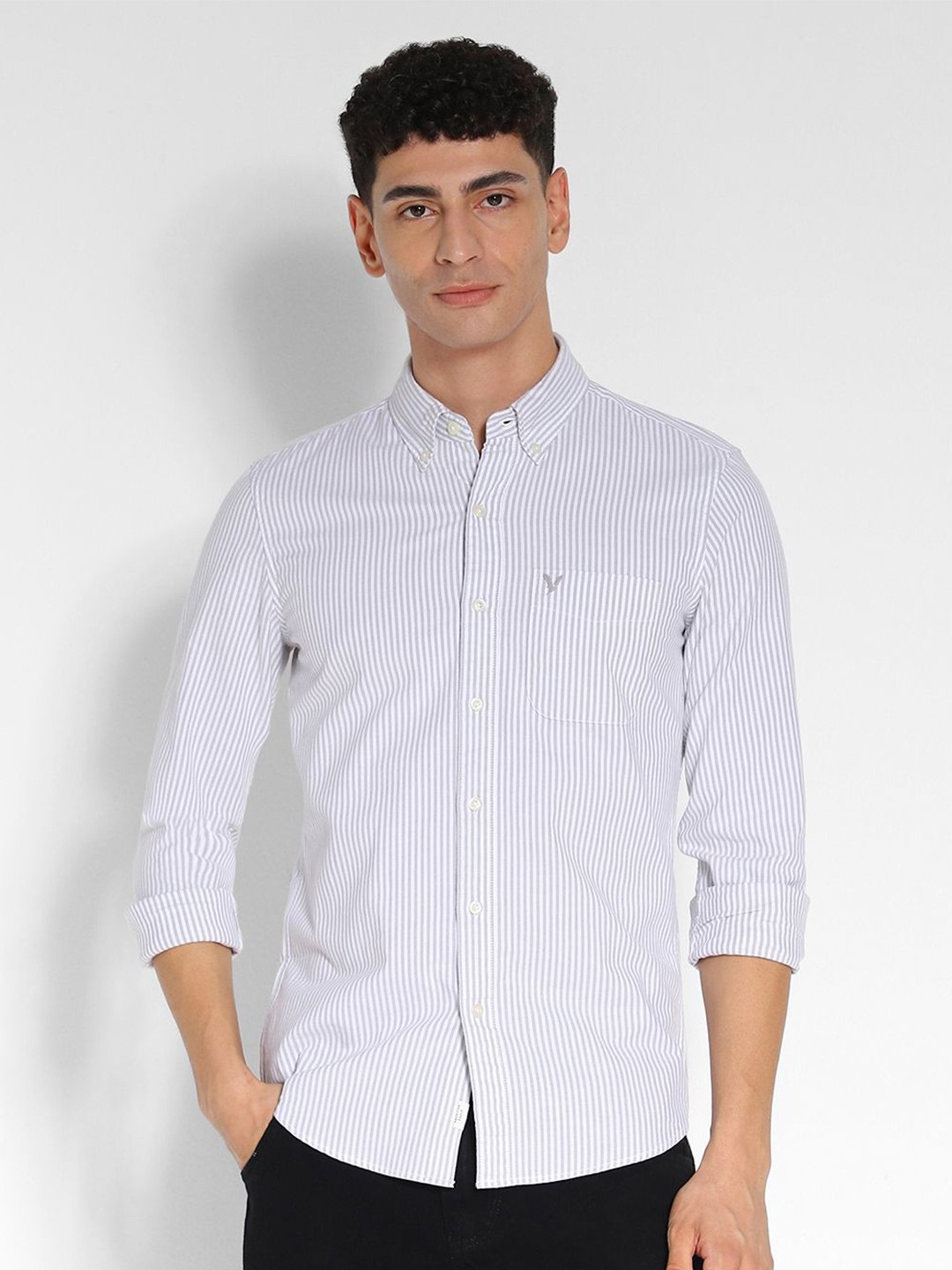 

AMERICAN EAGLE OUTFITTERS Men Slim Fit Opaque Striped Casual Shirt, Grey