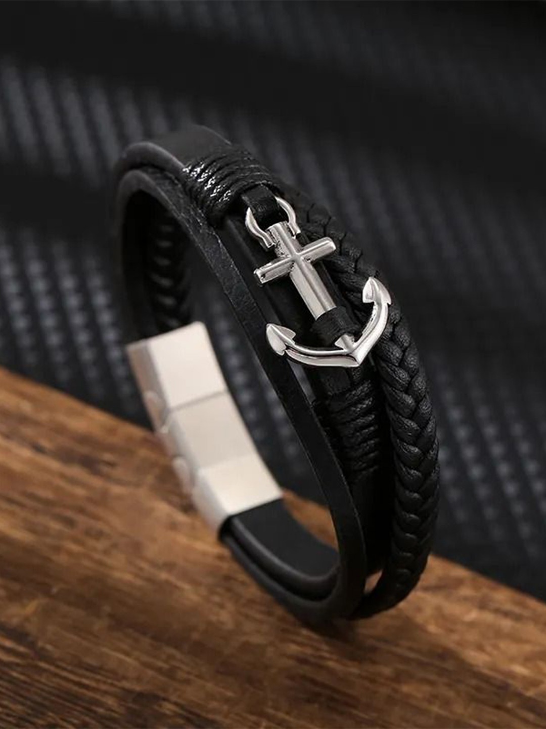 

The Roadster Lifestyle Co Silver Plated Leather Bracelet, Black
