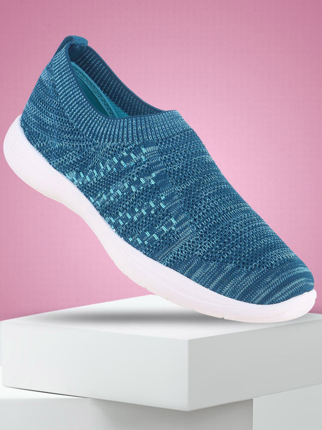 

Sparx Women Round Toe Slip-On Sneakers, Blue