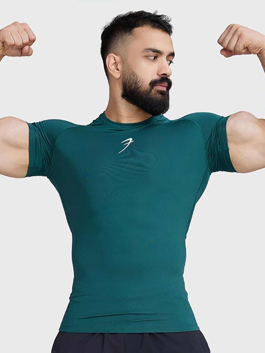 

FUAARK Men Stretchex Applique Compression T-shirt, Green