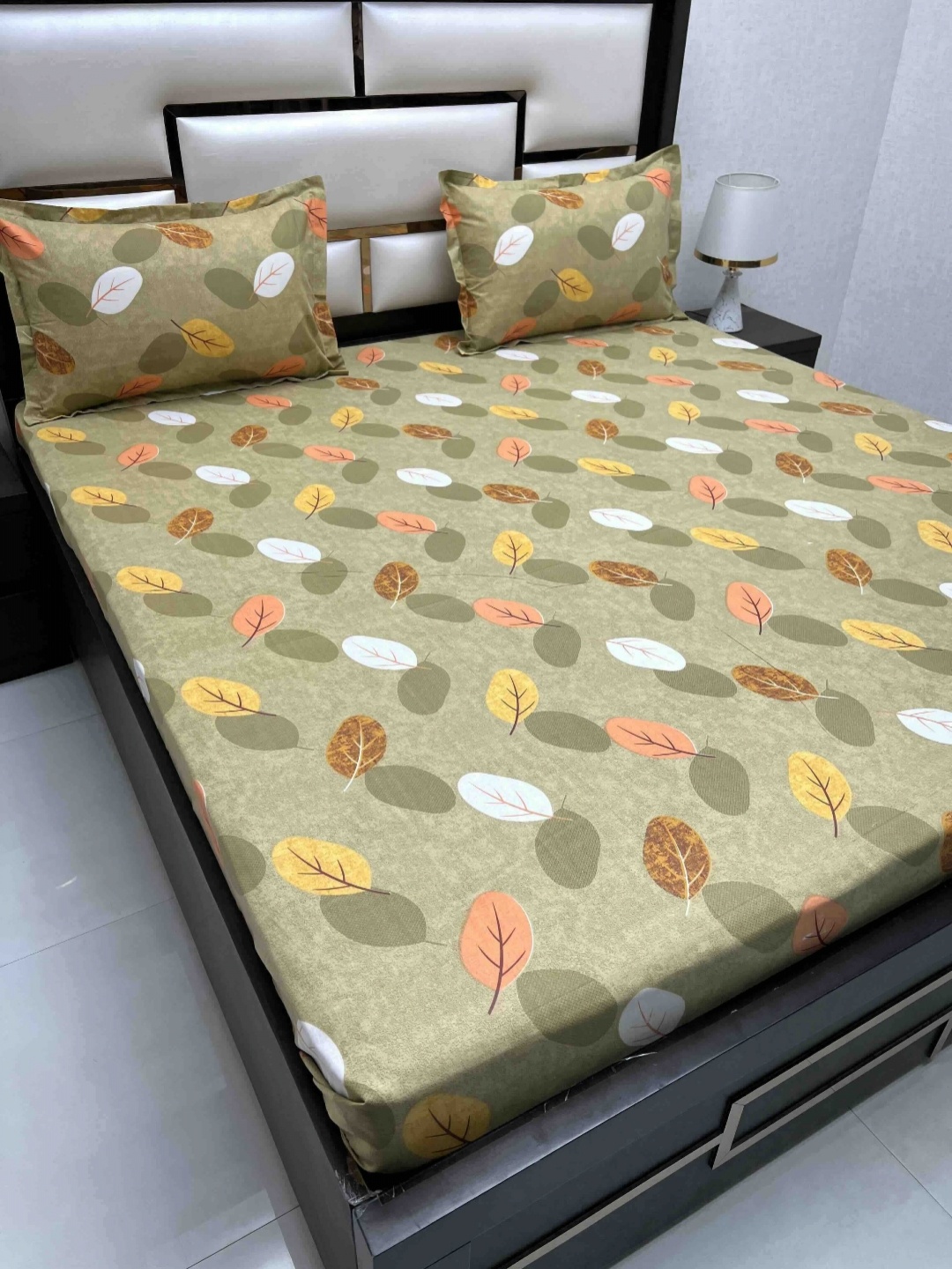 

Pure Decor Passion Green Floral Pure Cotton 250 TC Queen Bedsheet Set 2.26 x 2.57 m