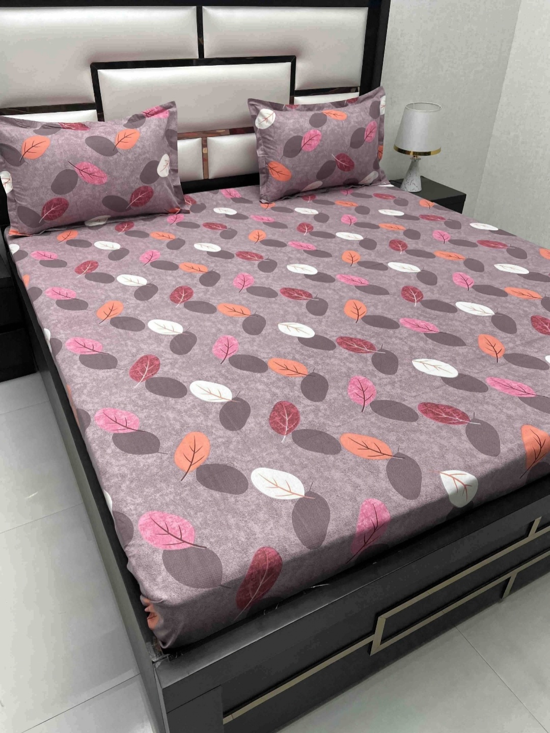

Pure Decor Passion Purple Floral Pure Cotton 220 TC Queen Bedsheet Set 2.26 m x 2.54 m