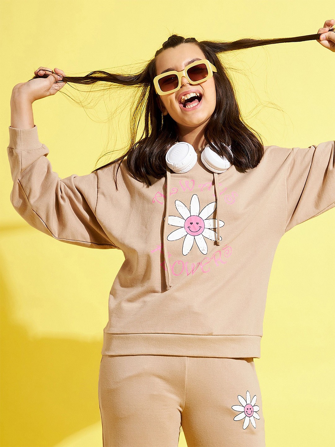 

Noh.Voh - SASSAFRAS Kids Girls Printed Hooded Sweatshirt, Beige