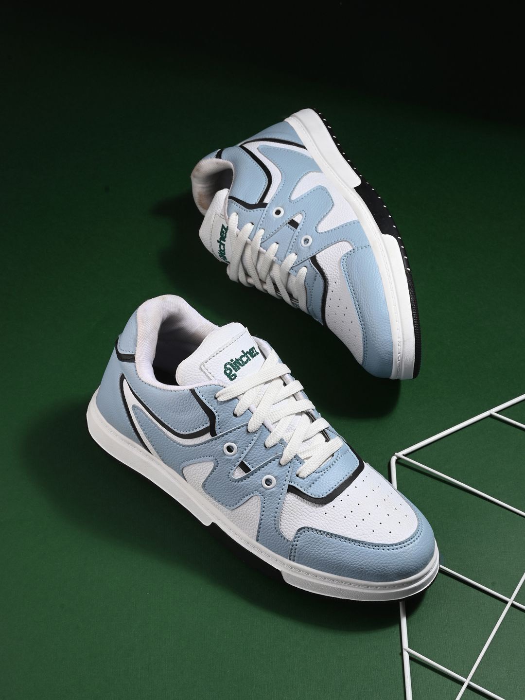 

glitchez Men Colourblocked Sneakers, Blue