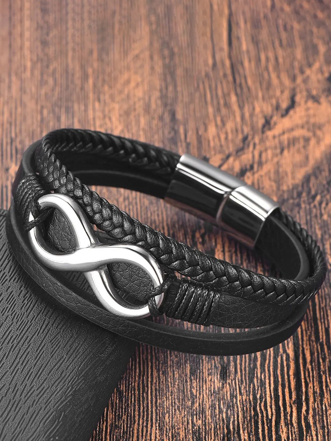 

The Roadster Lifestyle Co Silver-Plated Bracelet