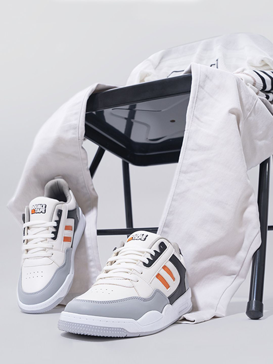 

DOUBLE TAPE Men Vanguard Elite sneakers, White