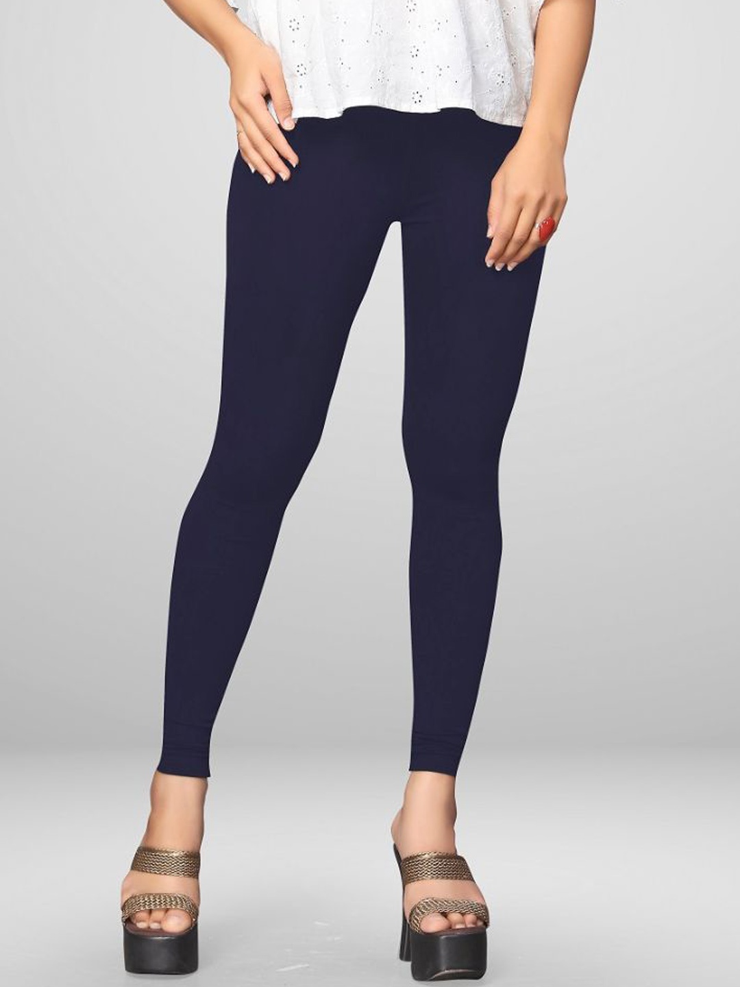 

MANTICORE Slim-Fit Ankle Length Leggings, Navy blue