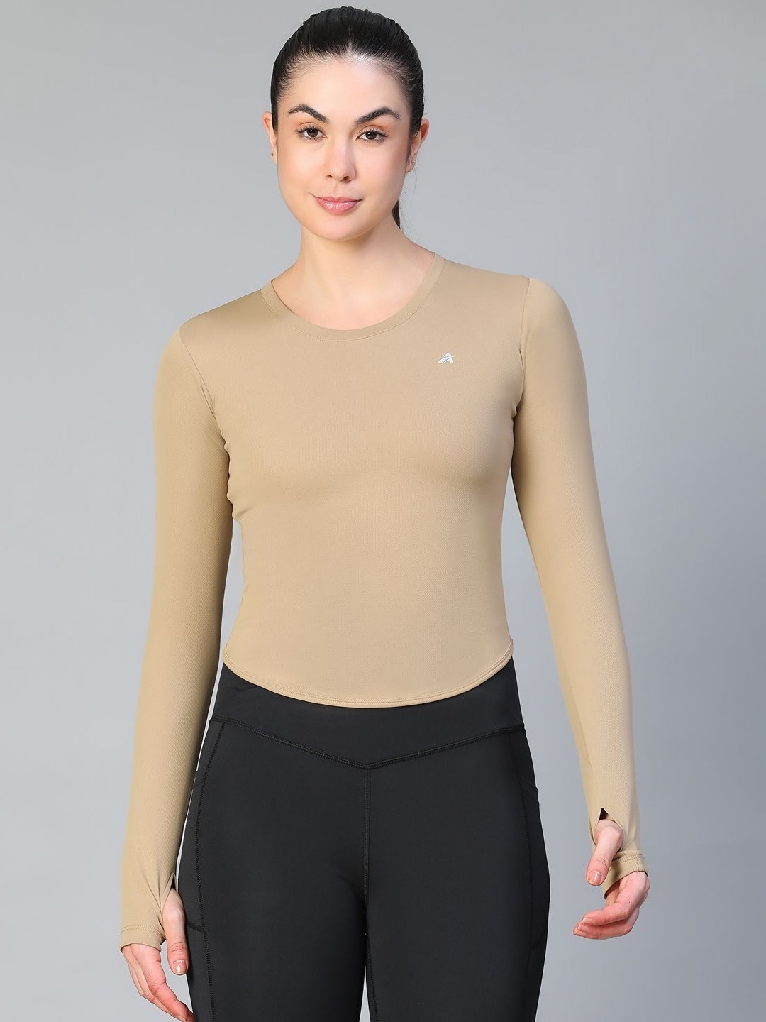 

ATHLISIS Women e-Dry Pockets Slim Fit T-shirt, Tan