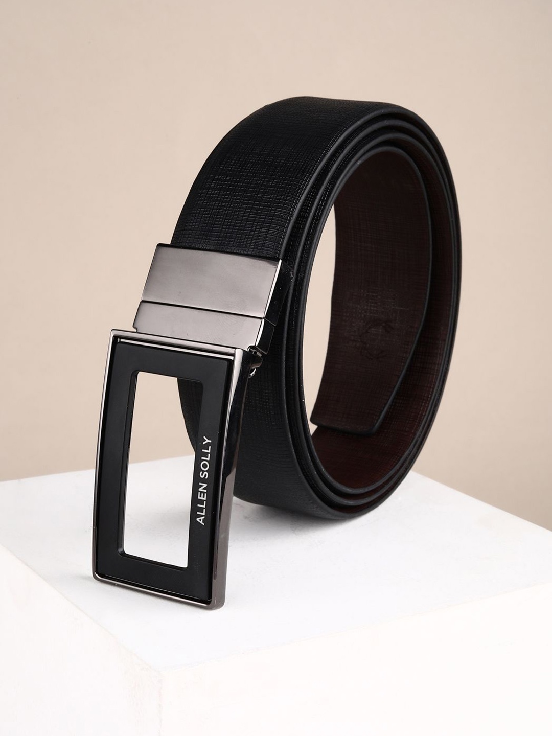 

Allen Solly Men Textured Leather Reversible Formal Belt, Black