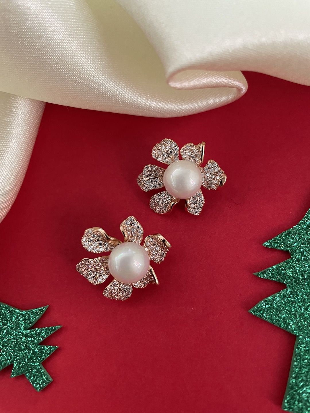 

Digital Dress Room Stone Studded Studs Earrings, Gold