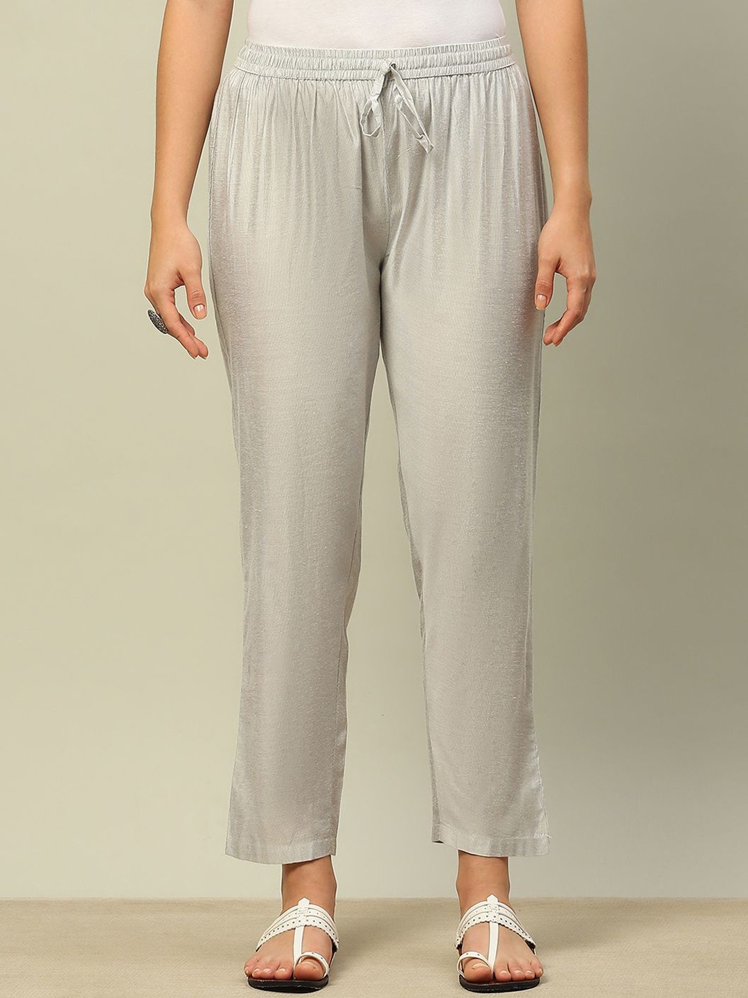 

Rangriti Women Relaxed Regular Fit Trousers, Silver