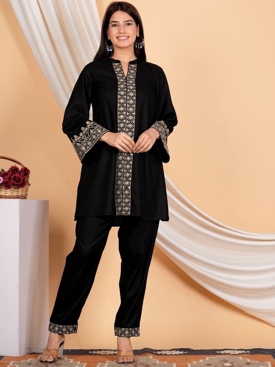 

Kaftanize Mandarin Collar Embroidered Tunic with trouser, Black