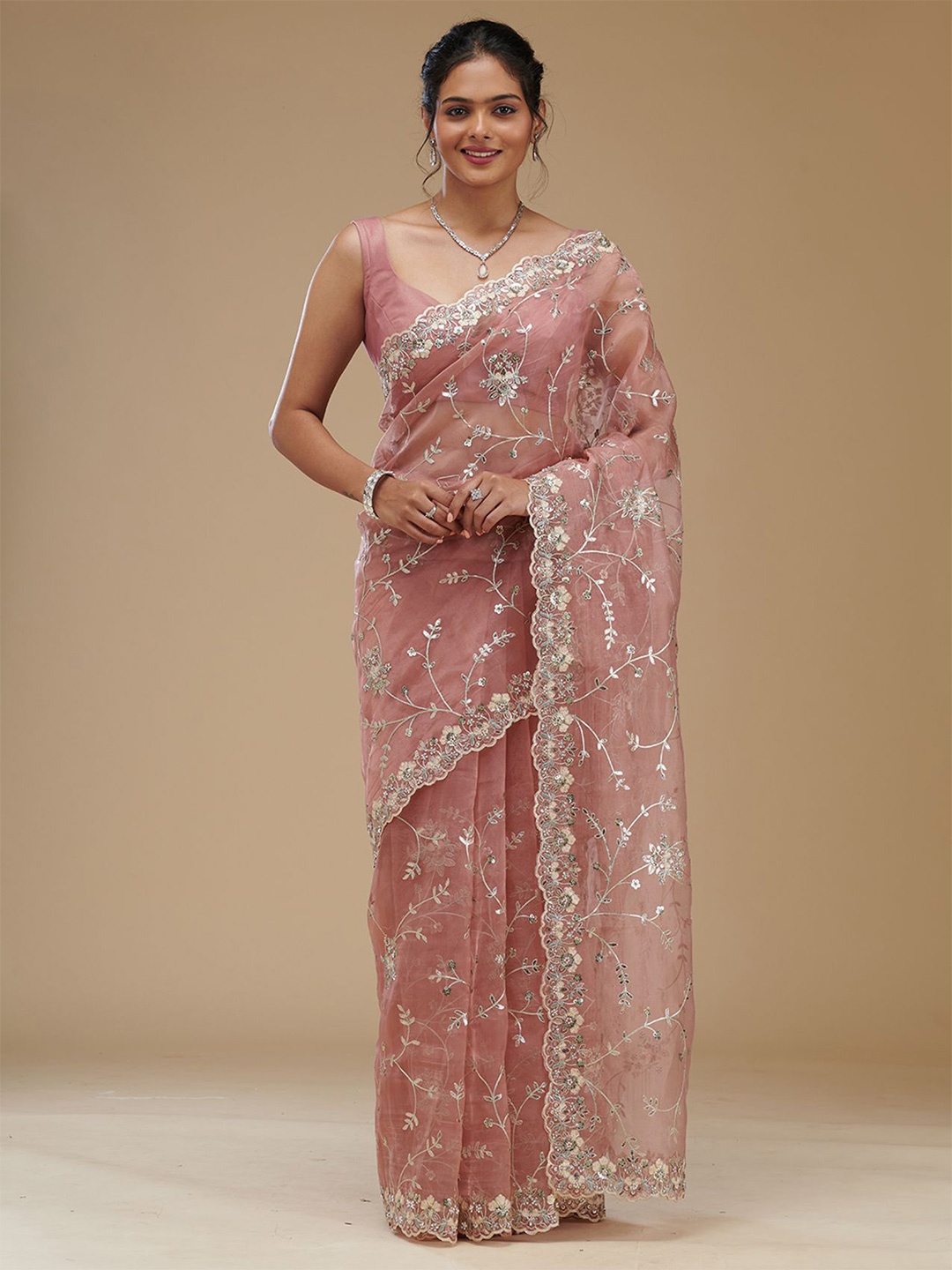 

Koskii Ethnic Motifs Embroidered Tissue Saree, Peach