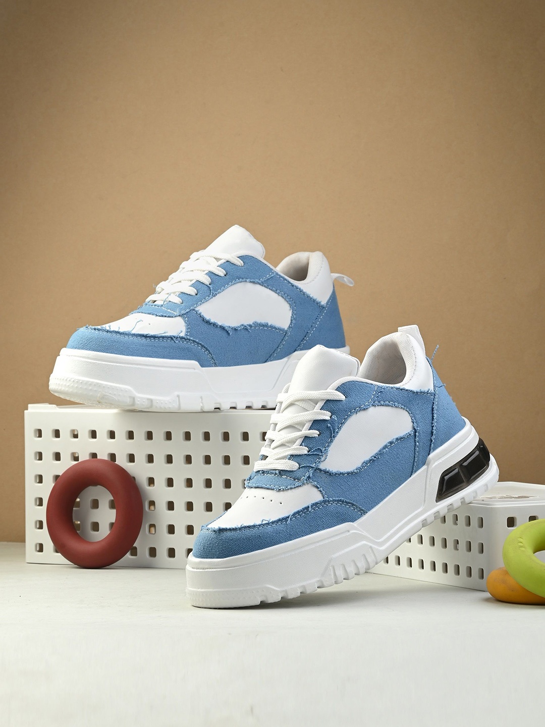 

knoos Women Colourblocked Sneakers, Blue