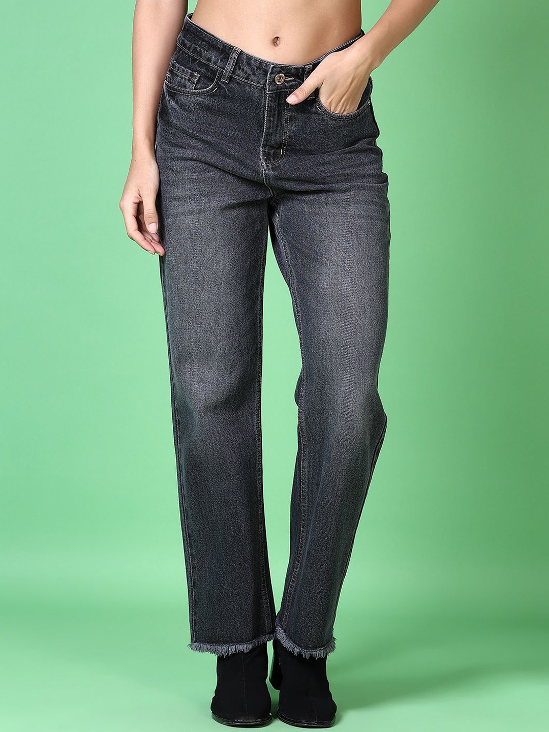 

V-Mart Women Light Fade Mid-Rise Stretchable Jeans, Grey
