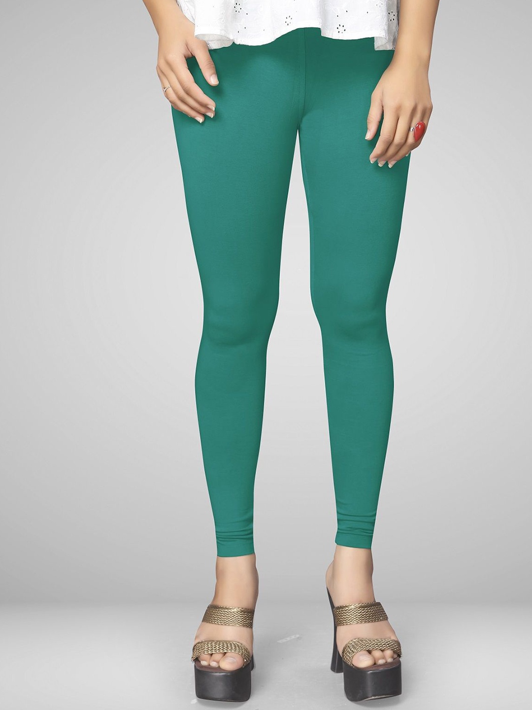 

MANTICORE Slim-Fit Ankle Length Leggings, Green