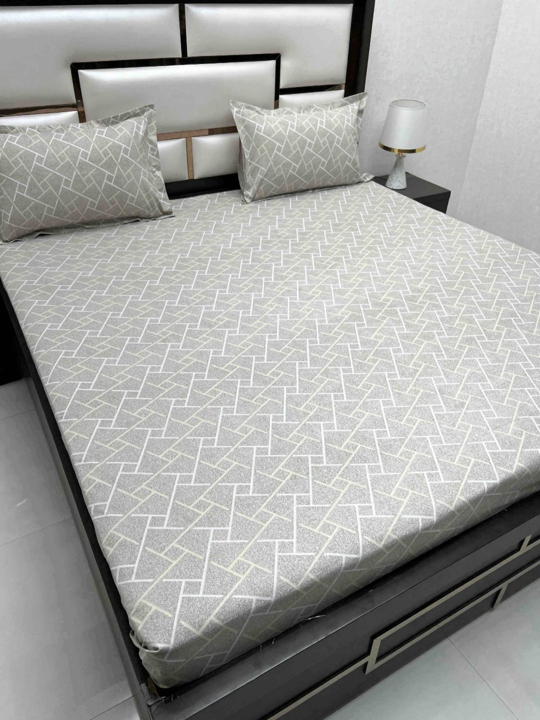 

Pure Decor Grey & White Geometric 350 TC Queen Bedsheet with 2 Pillow Covers 2.25m x 2.57m