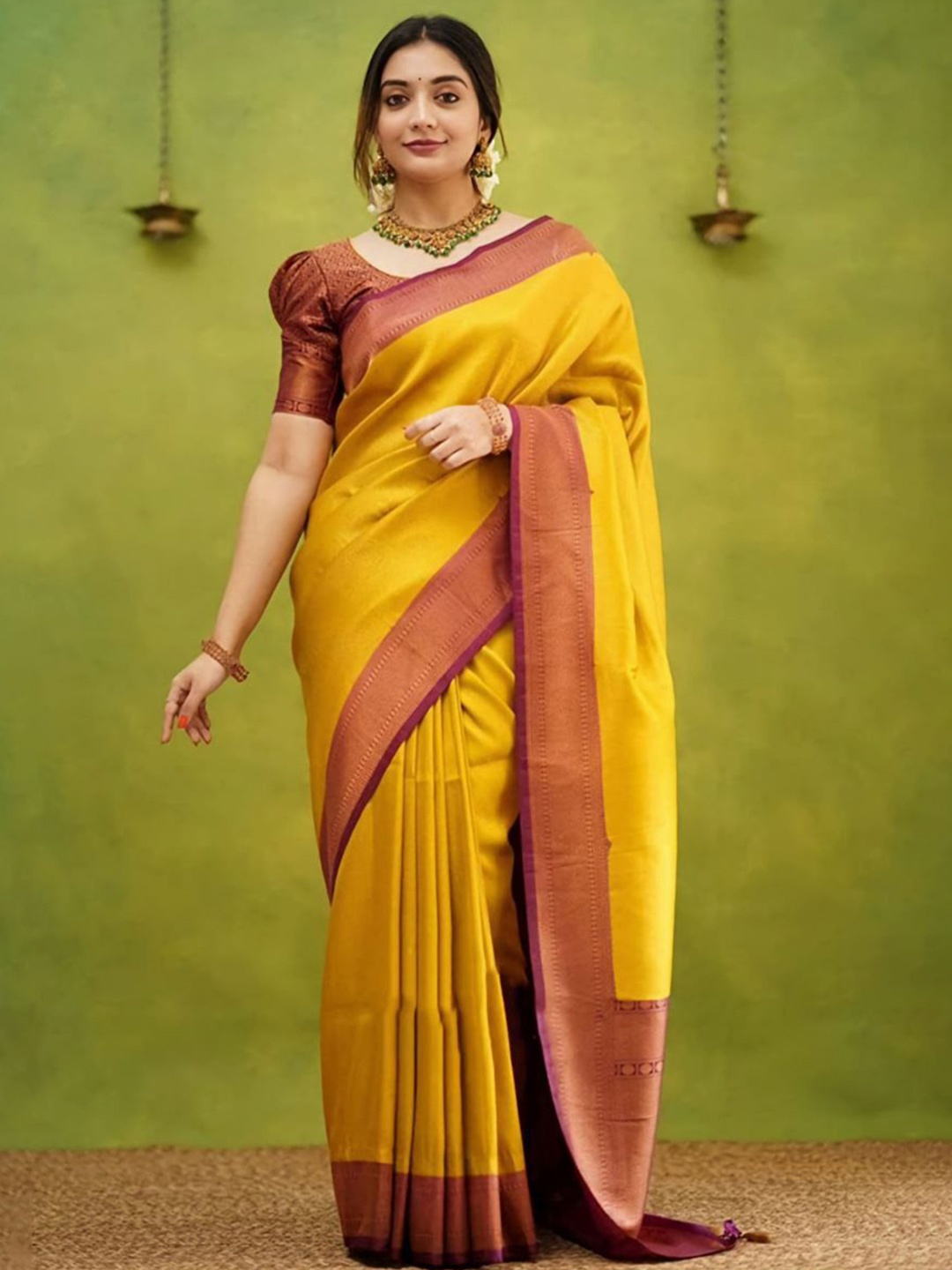 

Jinax Woven Design Zari Pure Silk Banarasi Saree, Gold