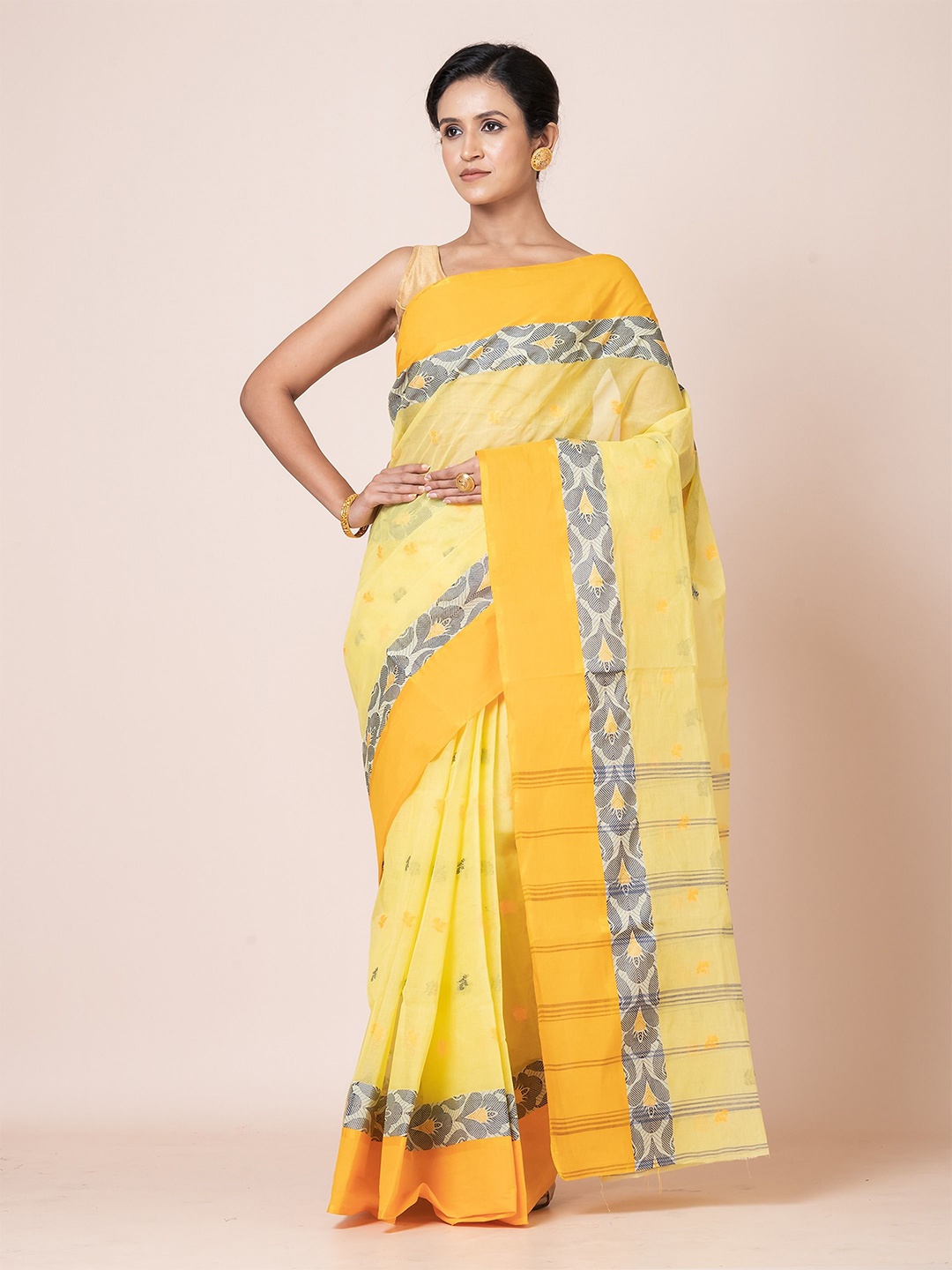 

PUKU Ethnic Motifs Pure Cotton Heavy Work Taant Saree, Yellow