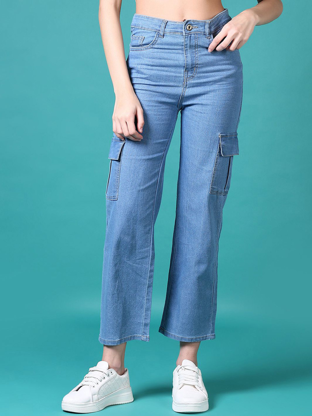 

V-Mart Women Light Fade Stretchable Jeans, Blue