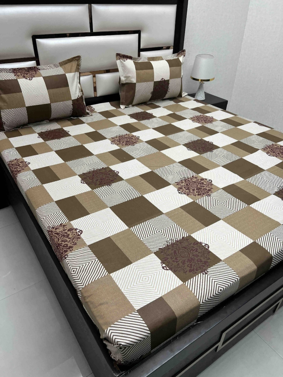 

Pure Decor Passion Brown Geometric Pure Cotton 300 TC Queen Bedsheet Set 2.27 m x 2.55 m