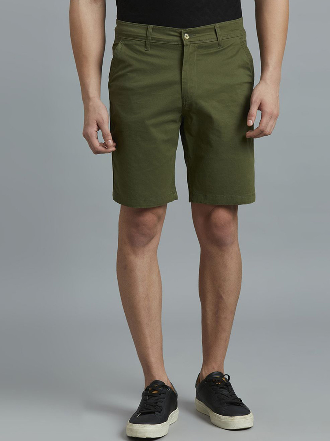 

Reid & Taylor Men Cotton Mid-Rise Regular Fit Shorts, Olive