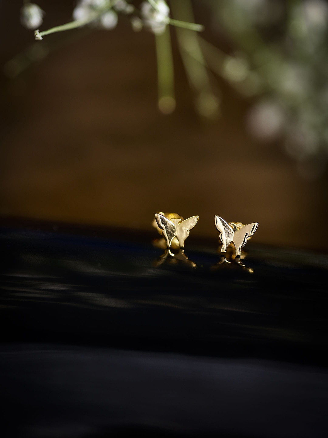 

DIAVO Women Gold-Plated Butterfly Shaped Studs Earring