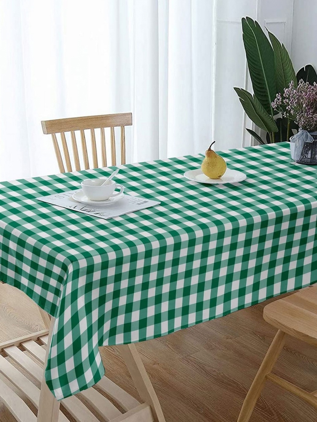 

Lushomes Green Checked Cotton 6-Seater Table Cover